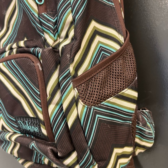 Dakine “Jewel” large GUC Chevron Pattern Backpack - Picture 6 of 16